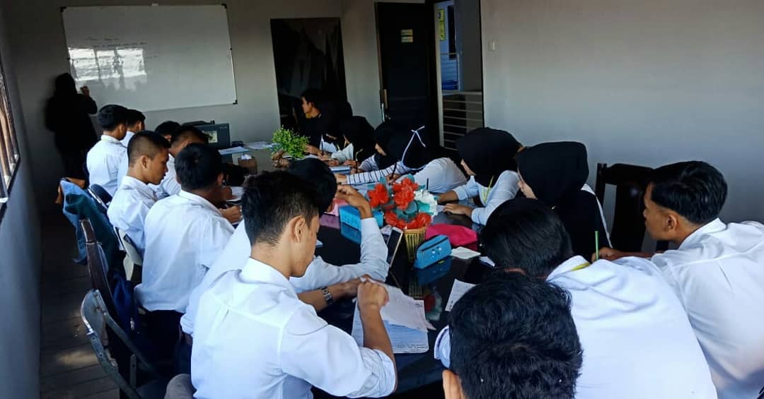 Pelatihan Servis Komputer Desa Panundaan.